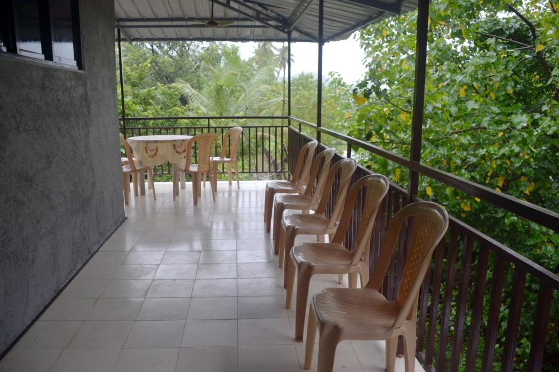Gokul Cottage & Villa Revadanda Bagian luar foto