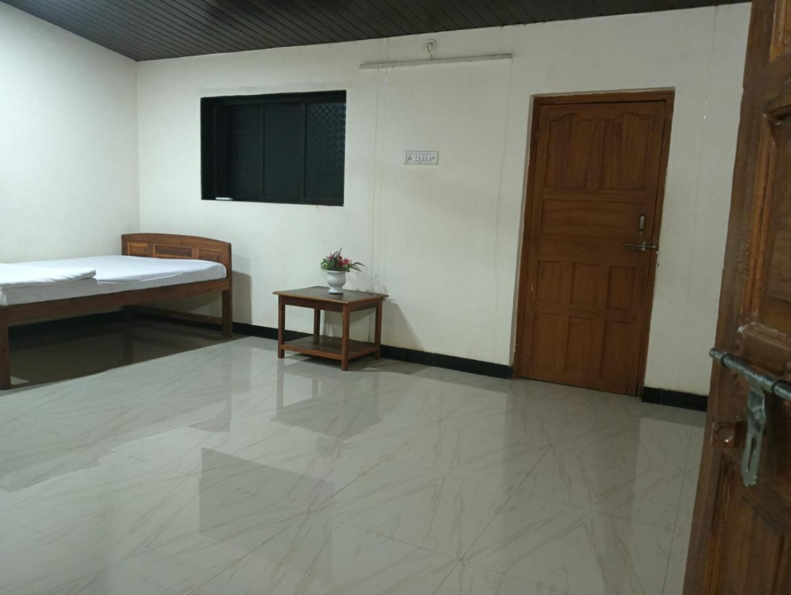 Gokul Cottage & Villa Revadanda Bagian luar foto