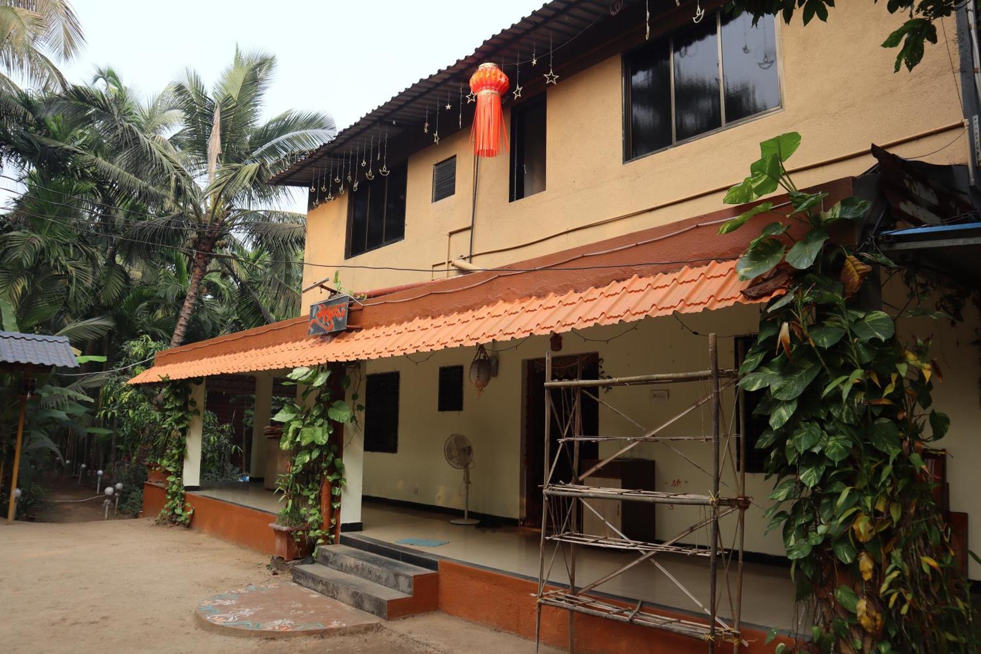 Gokul Cottage & Villa Revadanda Bagian luar foto